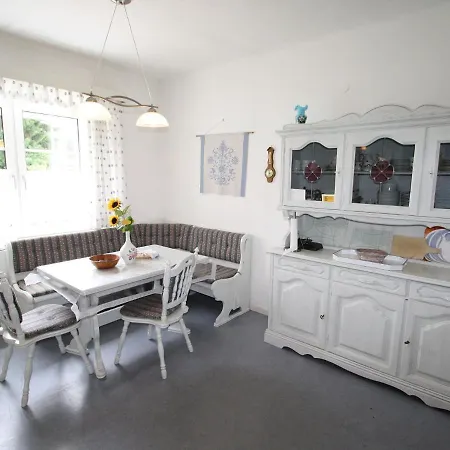 Vintage Holiday Home In Ferlach With Barbecue Nyaraló